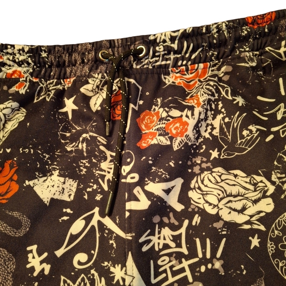 Fresh Prints of Bel Air Graphic Gothic Print Shorts Men Size XL - Picture 4 of 16